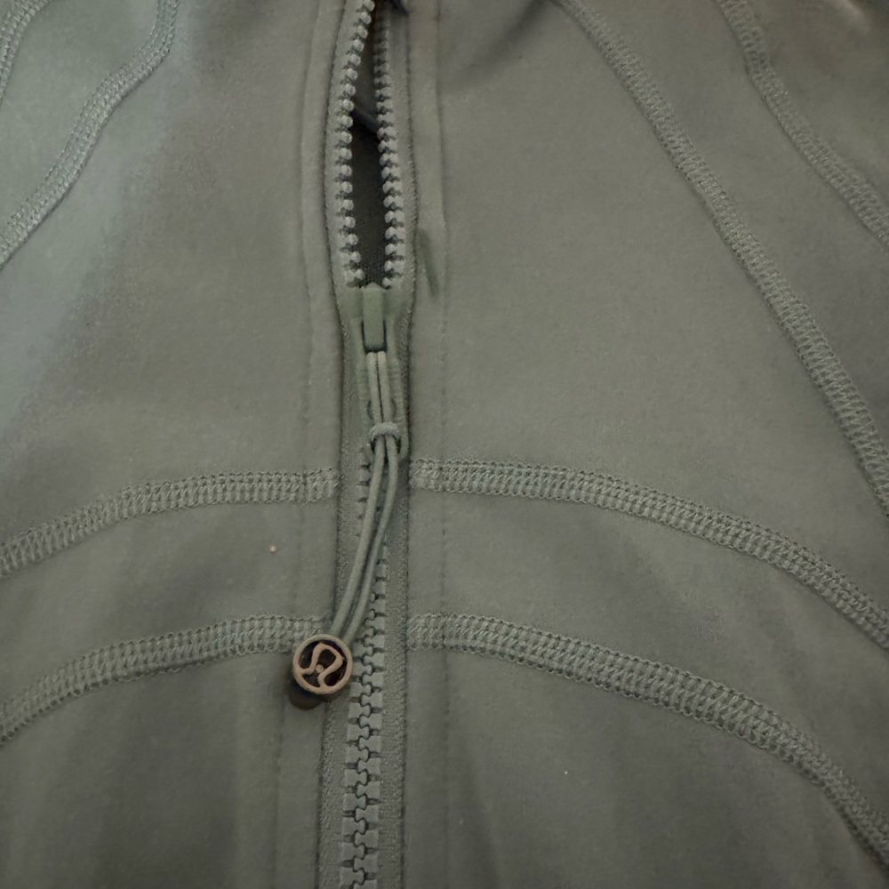 Lululemon define Jacket - Picture 3 of 4